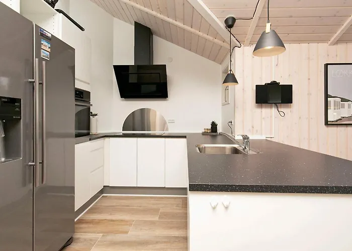 10 Person In Lokken-by Traum Løkken