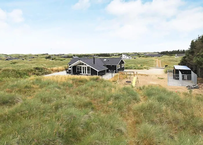10 Person In Lokken-by Traum Løkken
